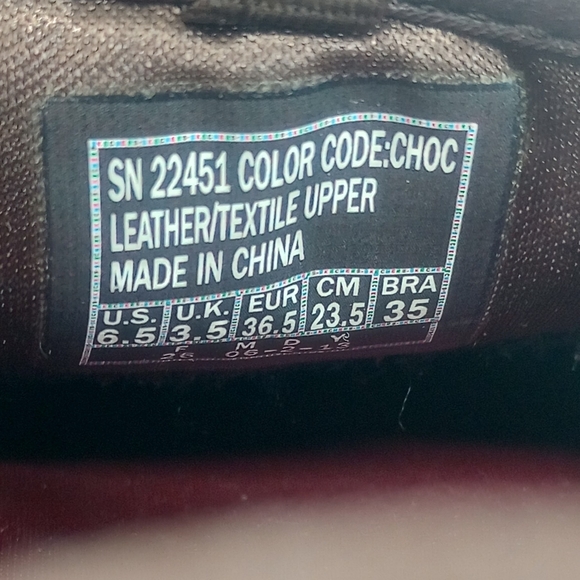 Skechers Relaxed Fit Plus, women's 6.5, brown, slip on sneakers. - Picture 10 of 10